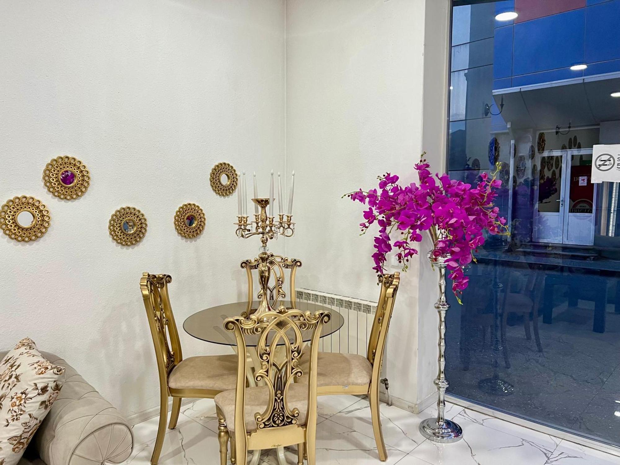 Family Hotel Erivan Dış mekan fotoğraf