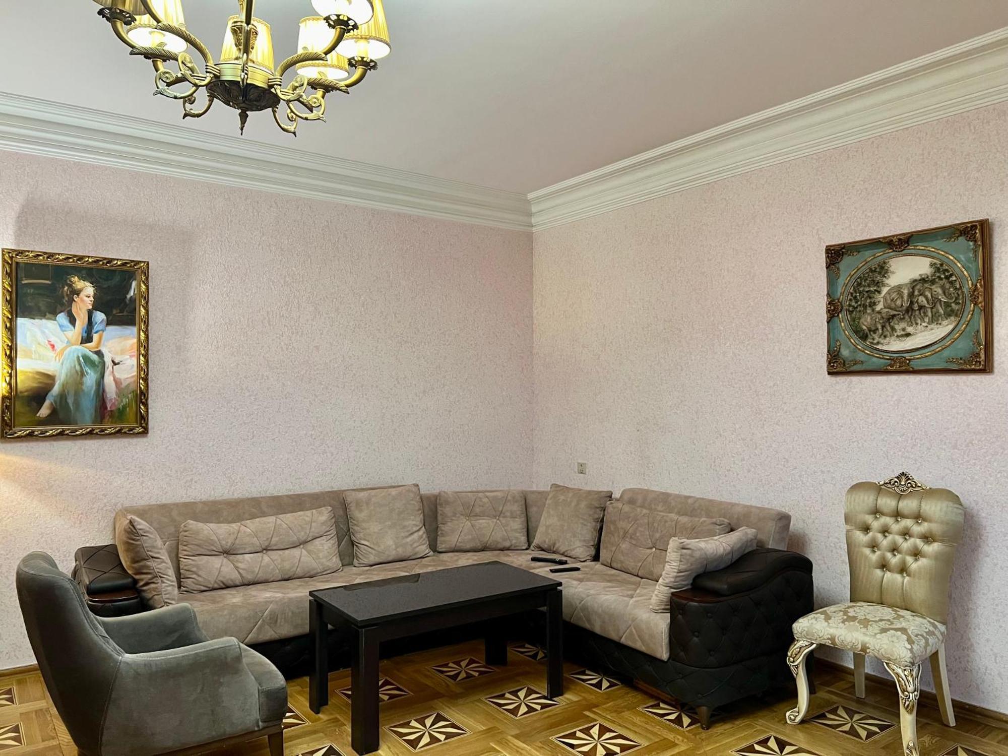 Family Hotel Erivan Dış mekan fotoğraf