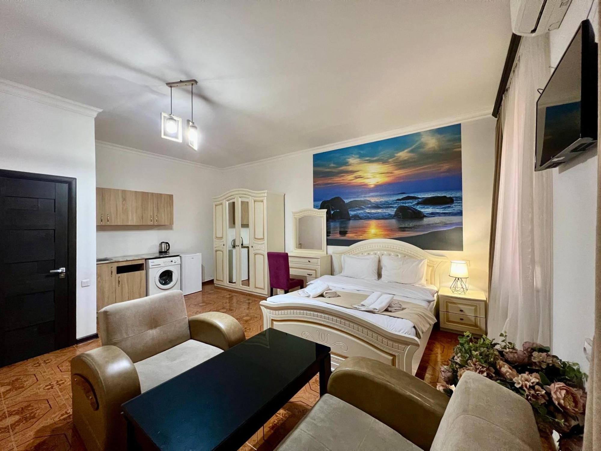 Family Hotel Erivan Dış mekan fotoğraf